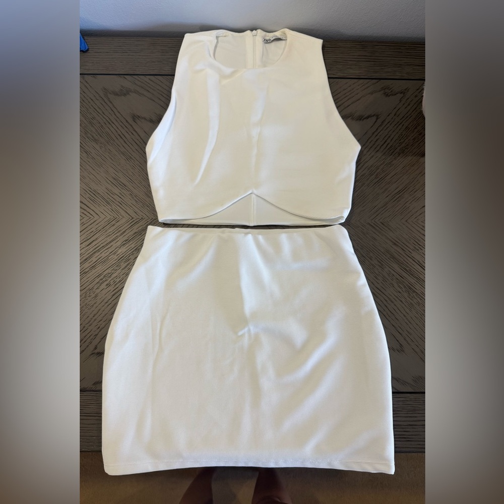 Elegant White Women's Skirt Set